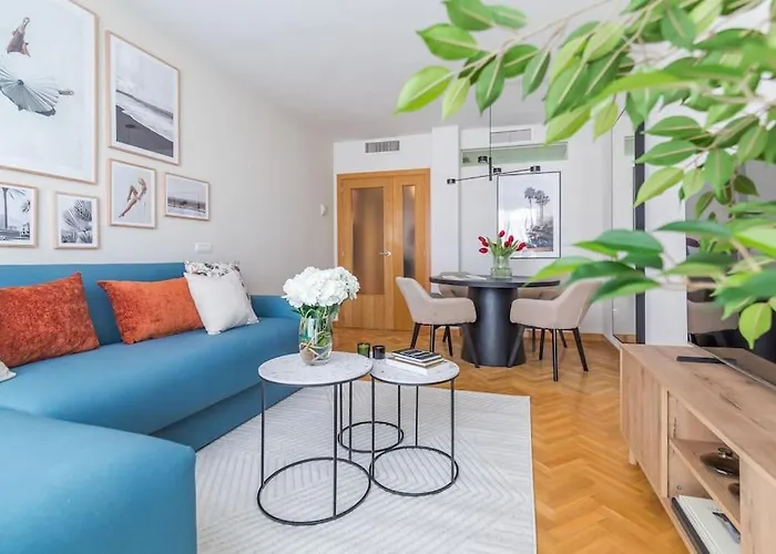 Apartamento Con Parking Y Piscina